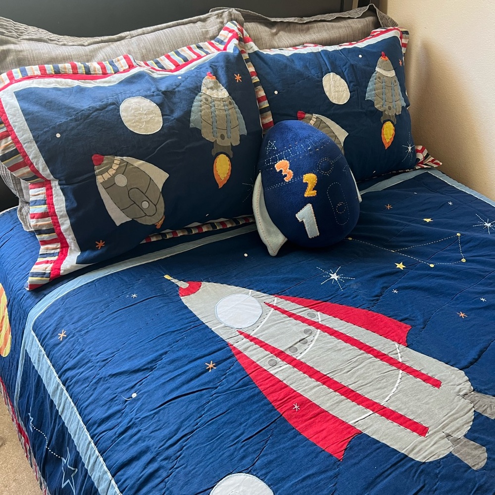 Bedding quilt set